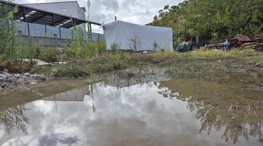 Muğla'da çadırı su basan aileler otele yerleştirildi