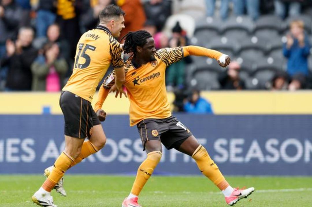 Hull City, Sheffield United ı tek golle devirdi! Burrows un penaltısı puanı getirmedi... 1