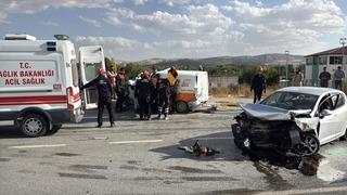 Sivas'ta feci kaza: 1 ölü, 2'si çocuk 4 yaralı 