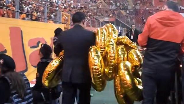 Güvenlik güçleri harekete geçti! Derbi öncesi Galatasaray taraftarından toplandı