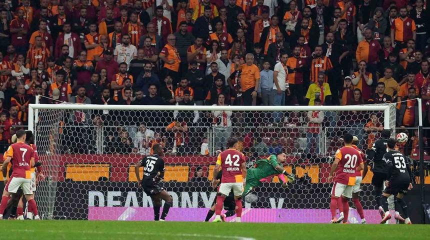 Rams Park'da dev derbi eşitlikle sona erdi! Sergen Yalçınlı Beşiktaş Galatasaray'ın galibiyet serisine dur dedi...