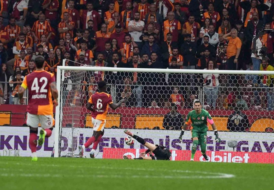 Rams Park da dev derbi eşitlikle sona erdi! Sergen Yalçınlı Beşiktaş Galatasaray ın galibiyet serisine dur dedi... 3