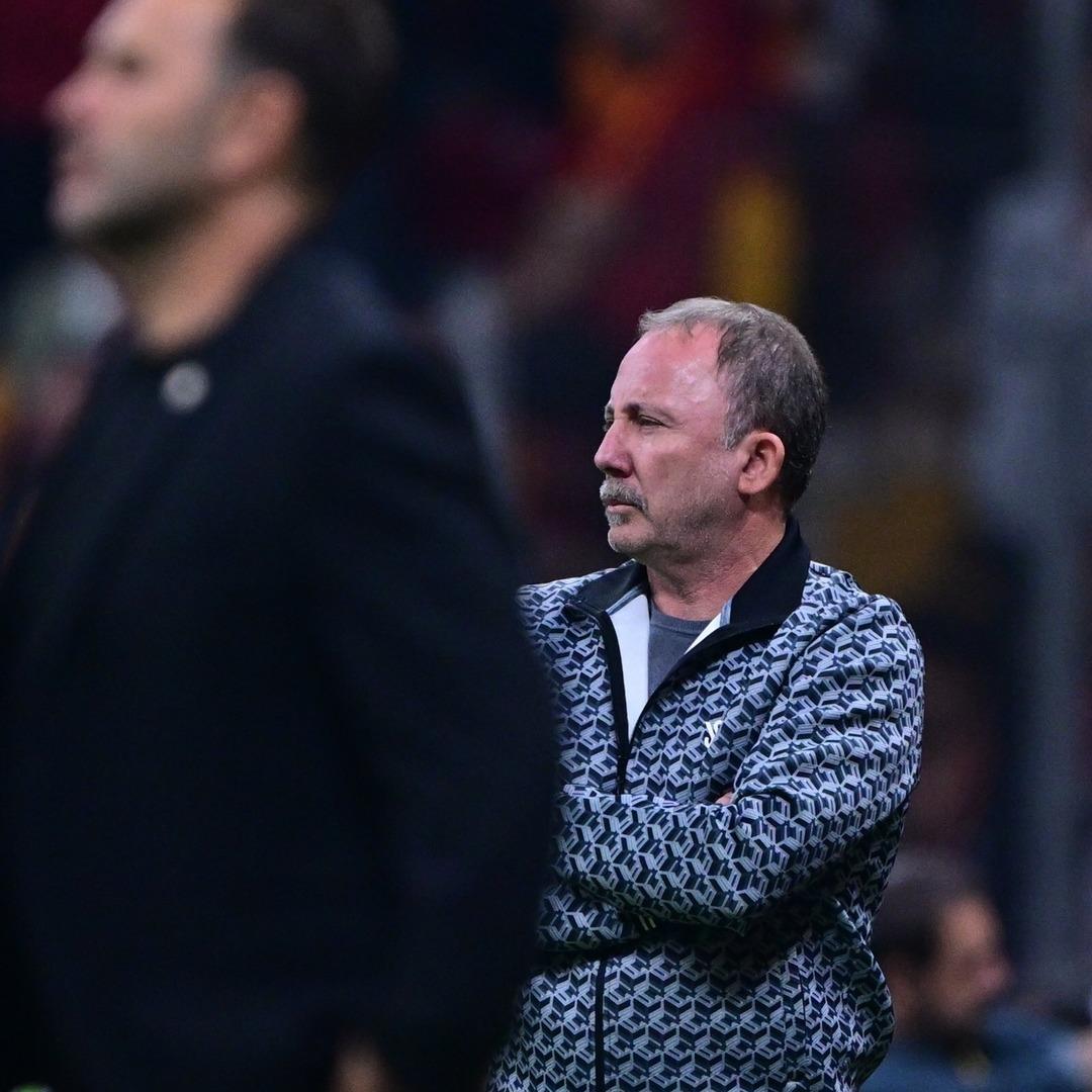 Beşiktaş teknik direktörü Sergen Yalçın dan Galatasaray taraftarına teşekkür! Çok sağ olsunlar, var olsunlar... 2