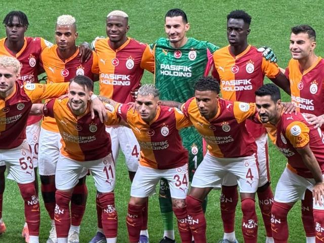 Galatasaray'da Beşiktaş derbisinde flaş sakatlık! Son dönemlerin formda ismi sahayı terketmek zorunda kaldı...