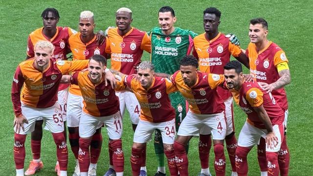 Galatasaray'da Beşiktaş derbisinde flaş sakatlık! Son dönemlerin formda ismi sahayı terketmek zorunda kaldı...