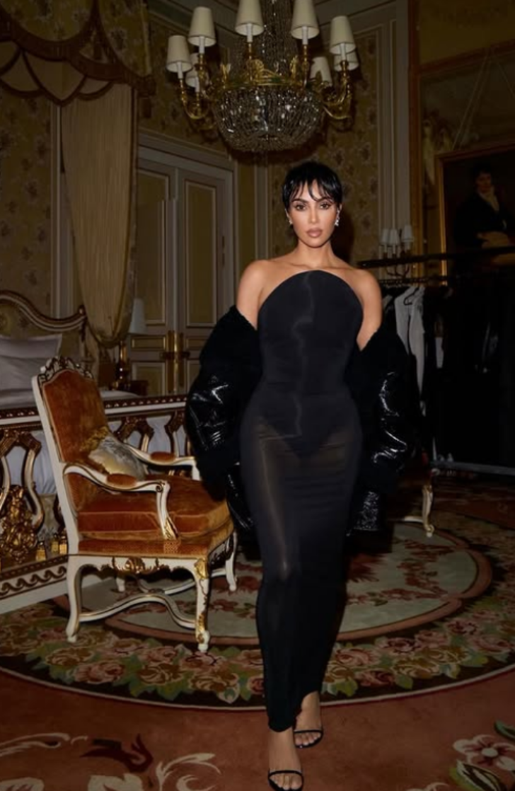 Kim Kardashian yeni imajıyla annesi Kris Jenner’a benzetildi!  G2