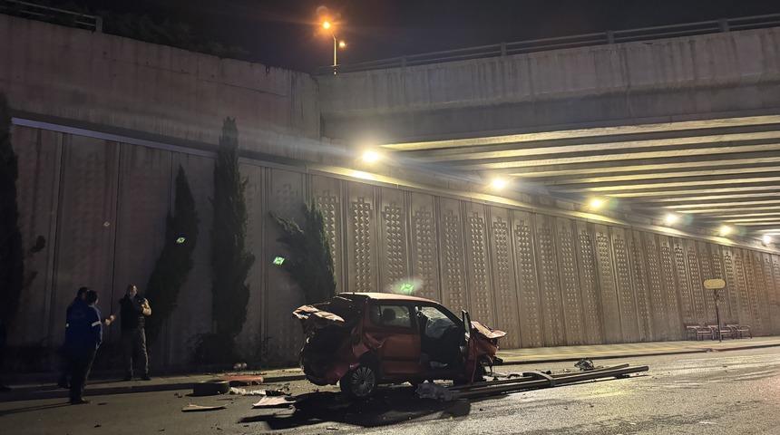 Yer: Ankara! Otomobil köprüden düştü, sürücüsü ağır yaralandı