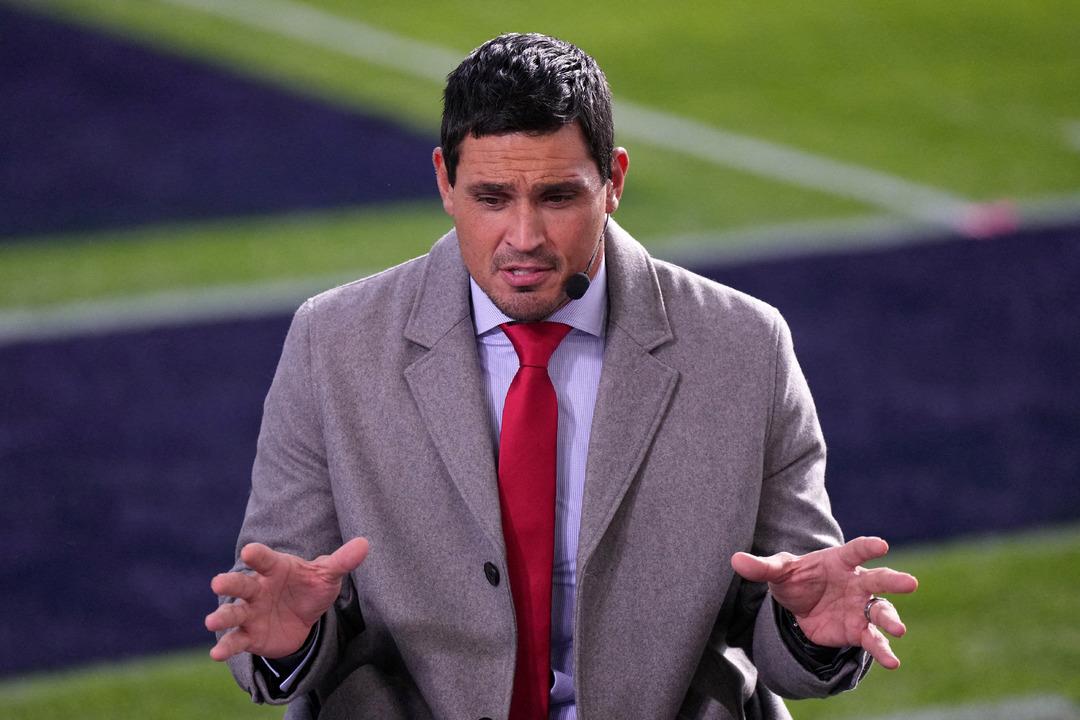 Futbolu bırakıp yorumcu olmuştu... Sokak ortasında bıçaklandı! 1