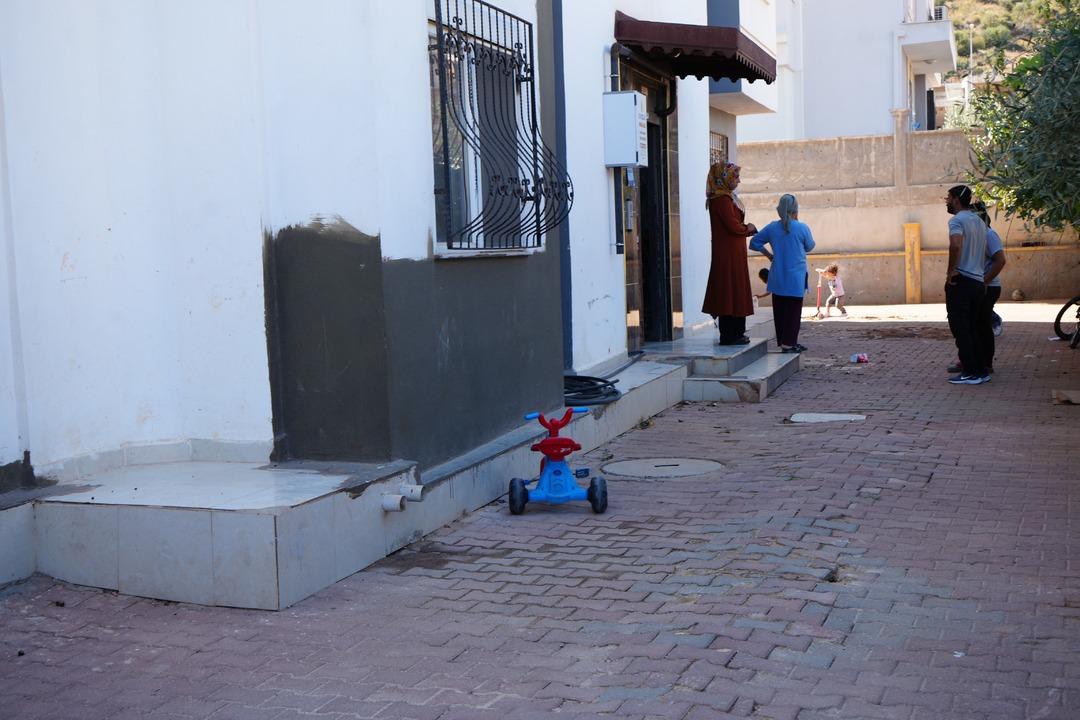 Kan donduran olay: 6 çocuğun üzerine benzin döktü! Çakmağı tam çakacakken... 4