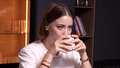 Hazal Kaya'nn koyu tonlardaki mutfa dile dt! 