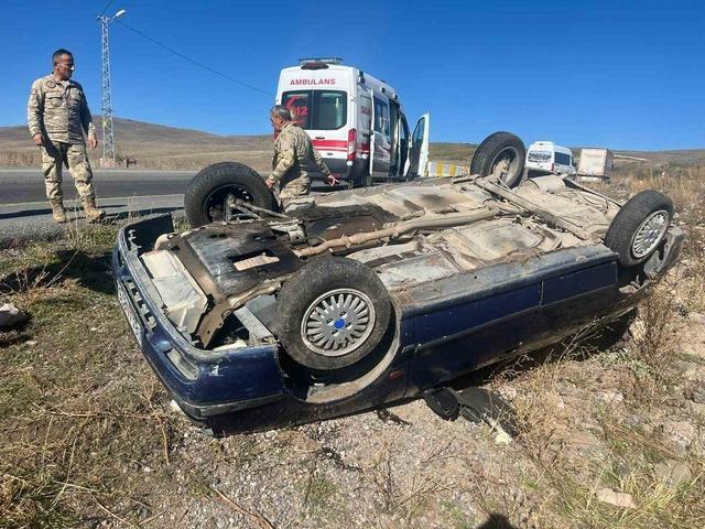 Ardahan’da devrilen otomobildeki 4 kişi yaralandı 1
