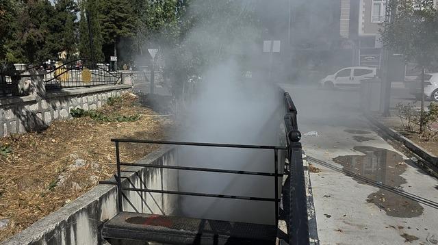 İlaçlama faaliyetini yangın sandılar 1