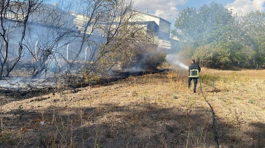Çankırı’da çıkan ot yangını büyümeden söndürüldü