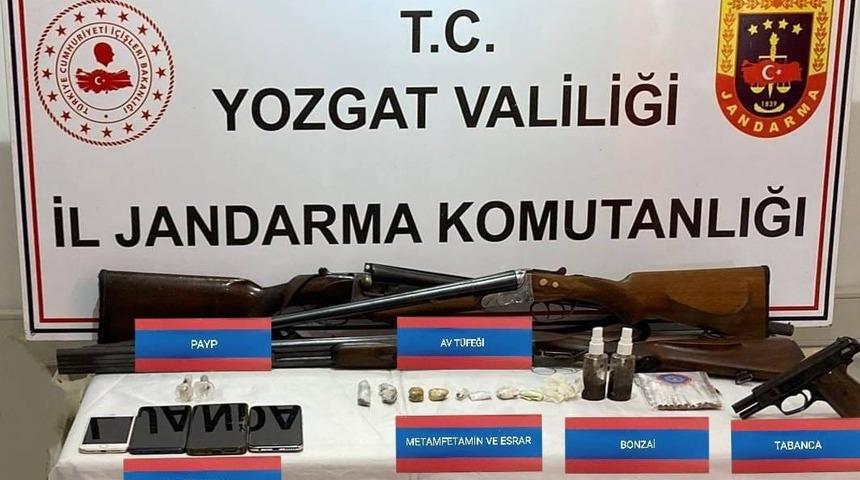 Yozgat merkezli 2 ilde uyuşturucu operasyonu! Yakalanan 10 şüpheliden 4'ü tutuklandı