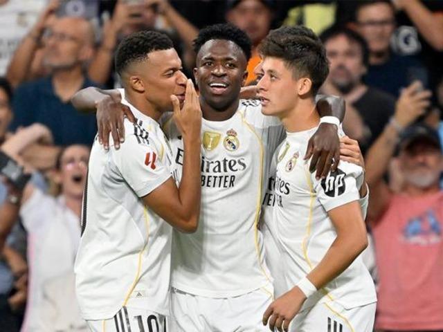Real Madrid maç fazlasıyla liderliğe yükseldi
