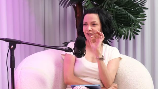 Evrim Akın gençlik sırrını açıkladı: Tek öğün, bol su ve...