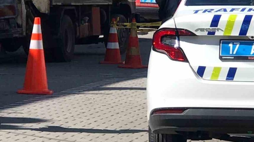 Kamyonun çarptığı yaşlı adam hayatını kaybetti