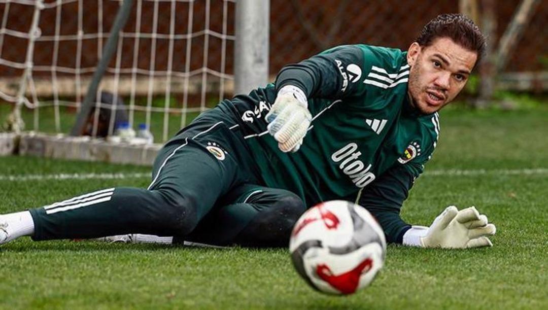 Samsunspor maçına saatler kala Fenerbahçe de büyük kriz! Üçüncü kaleci ile sahaya çıkabilirler 3