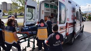 Yer: Manisa! Eski eşi ve yanındaki kişiyi bıçakla yaraladı