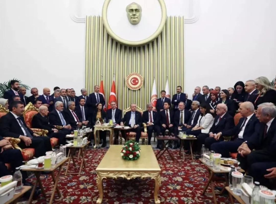 Özgür Özel: "Bütün belediye başkanlarımıza tehditler geliyor" 2