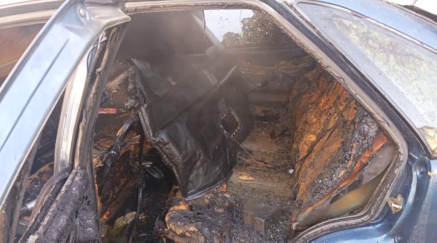 Tartıştığı kişinin aracını ateşe verdi, gözaltına alındı