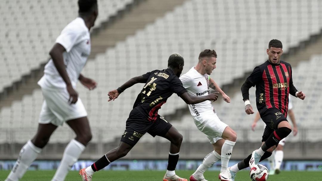 Gaziantep FK Fatih Karamgümrük deplasmanından 3 puanla dönmeyi bildi!  1