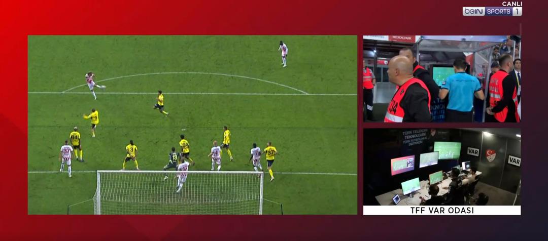 Samsunspor-Fenerbahçe maçında büyük tartışma! Musaba golü attı ama pozisyon ofsayt gerekçesiyle iptal edildi... Tartışmalar başladı... 2