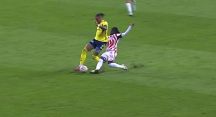 Samsunspor-Fenerbahçe maçının hakemi Halil Umut Meler için ne dediler? beIN Trio ekibinden Samsunspor'un iptal edilen golü için olay yorum... İşte UEFA kuralı!  G3