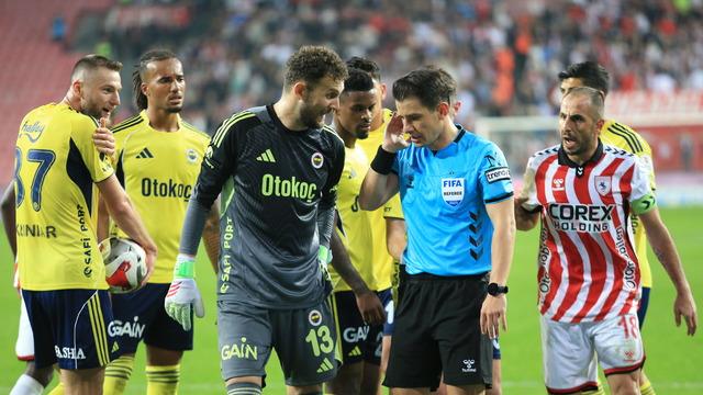 Başkan, Tedesco, futbolcular derken… Faturayı o isme kesti: “Bu üçü mutlaka araştırılmalı”