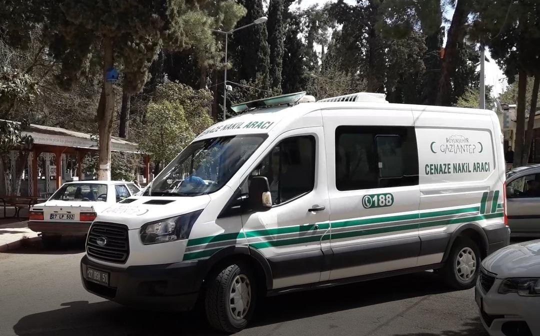 Motosiklet kaskıyla vahşet! Yaşlı adam sadece uyarmak istemişti 2