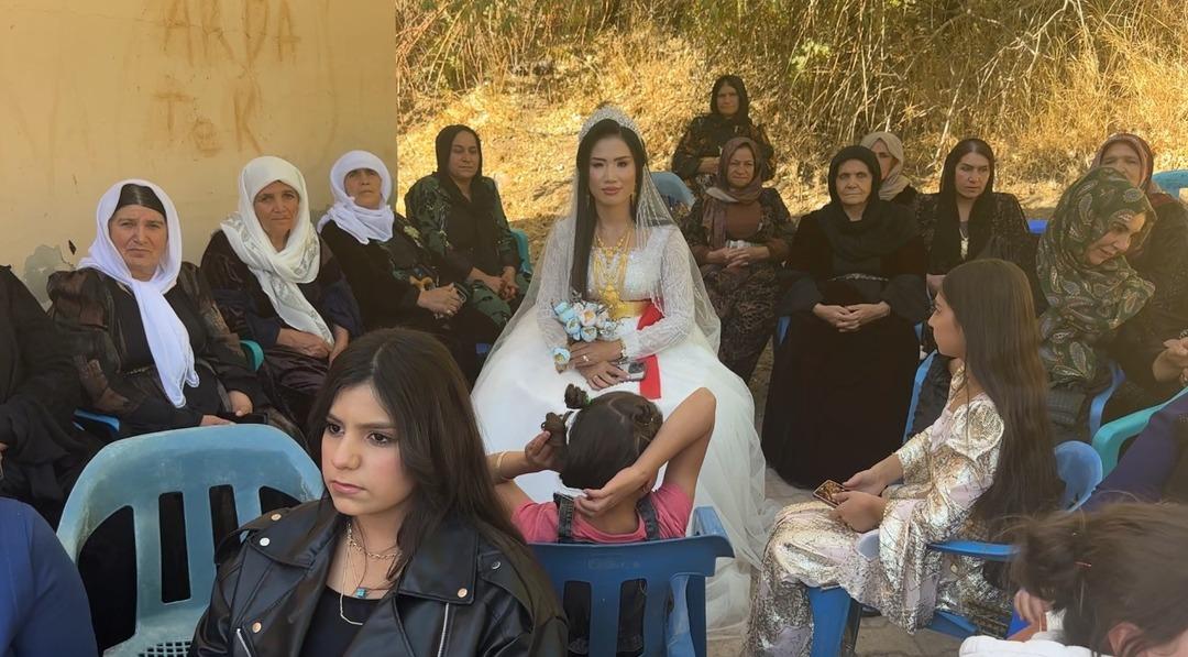 Vietnam dan Yüksekova ya gelin geldi: Müslüman oldu! Altınlar takıldı, halaylar çekildi... 1