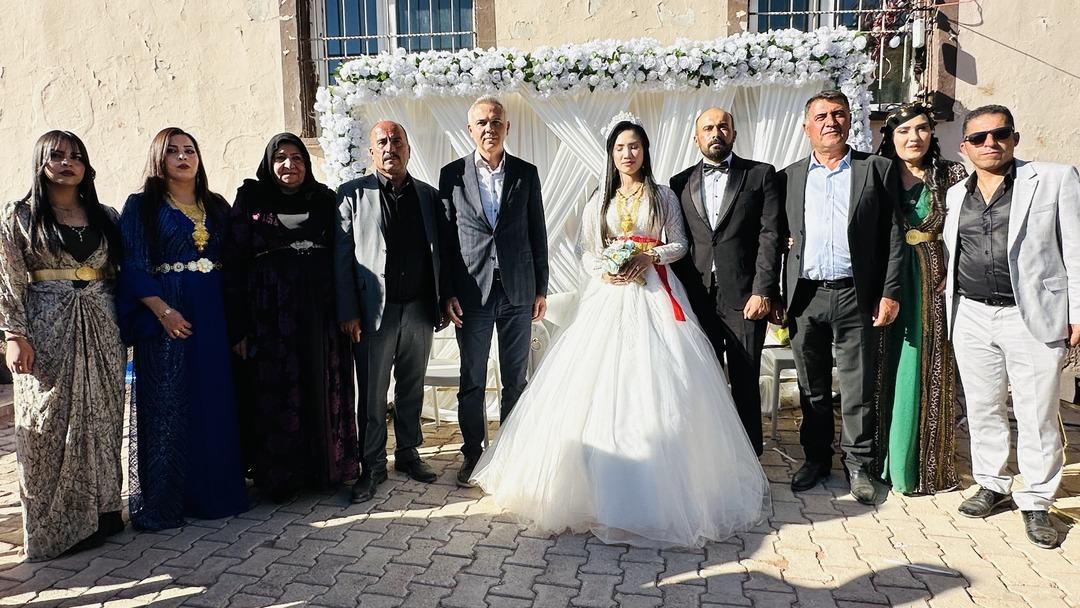 Vietnam dan Yüksekova ya gelin geldi: Müslüman oldu! Altınlar takıldı, halaylar çekildi... 6