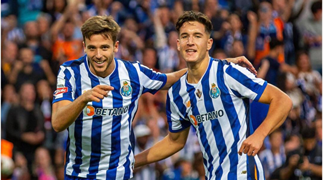 Mourinho Şampiyonlar Ligi nin ardından derbide de kazanamadı! Benfica ezeli rakibi Porto ile berabere kaldı  1