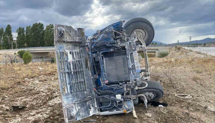 700x400 Bilecik’te devrilen tanker sürücüsü yaralandı