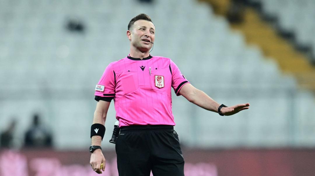 Galatasaray dan Beşiktaş derbisinde yaşanan  kural hatası  iddiası sonrası Sarı-Kırmızılı yönetimden beklenmedik karar! 1