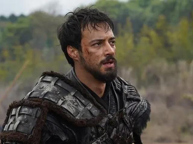 Kuruluş Orhan fırtınası esiyor: Barış Falay'dan oyuncu kadrosuna övgü, Cihan Ünal'dan Osman Bey Yorumu!