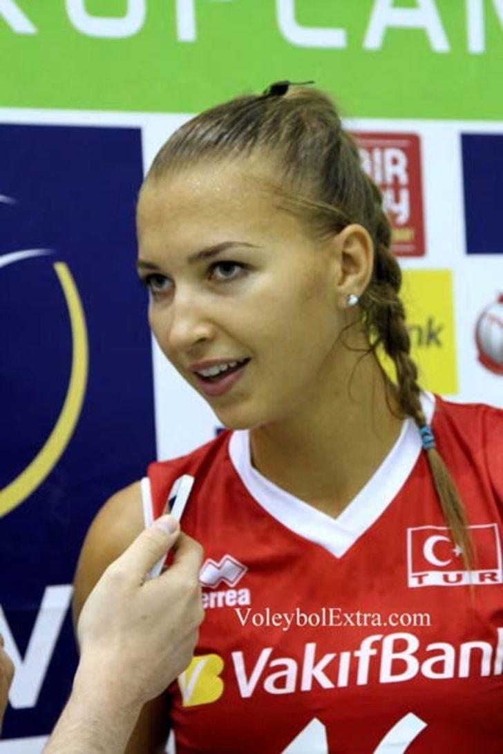 Emre Belözoğlu'nu geçen Fenerbahçeli kız! G2