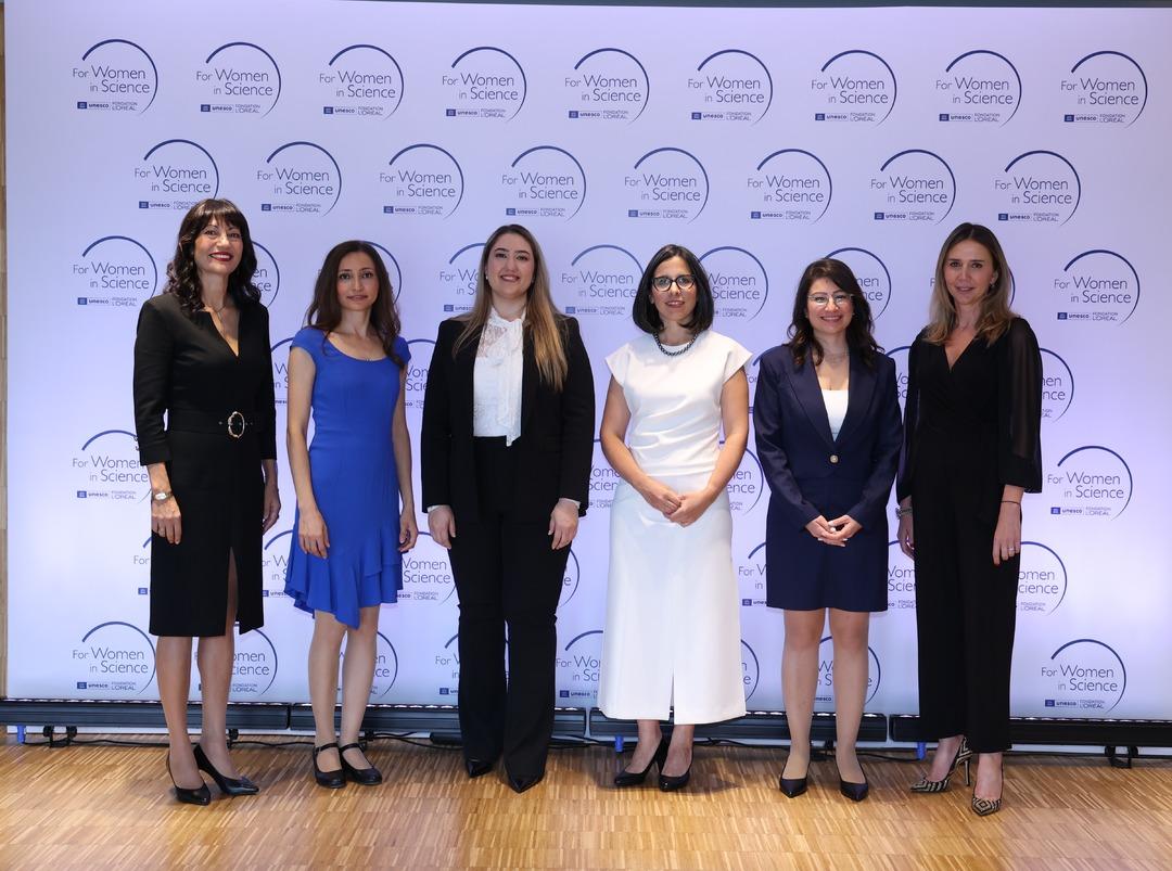 Vanya Panayotova-Sevinç Figen Öktem Seven-Dilara Nemutlu Samur-Duygu Kuzuoğlu Öztürk-Banu İyisan-İrem Karaoda[1]