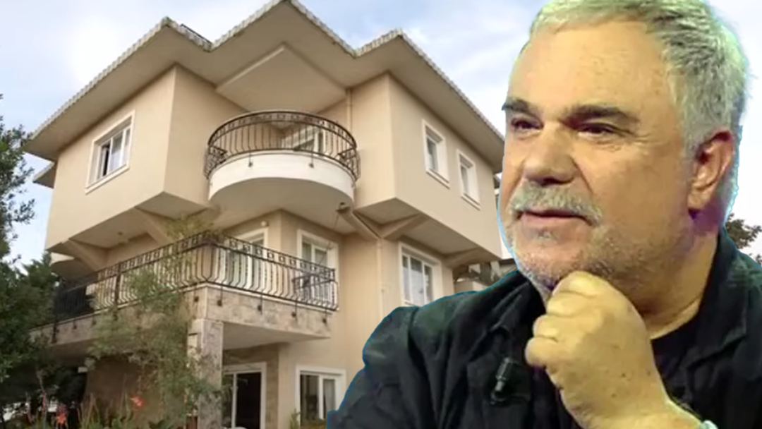 Halil Erg&uuml;n'&uuml;n 4 katlı Boğaz manzaralı villası her detayıyla b&uuml;y&uuml;leyici! Hatıralarla dolu bir salon...