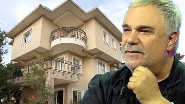 Halil Ergün'ün 4 katlı Boğaz manzaralı villası her detayıyla büyüleyici! Hatıralarla dolu bir salon...