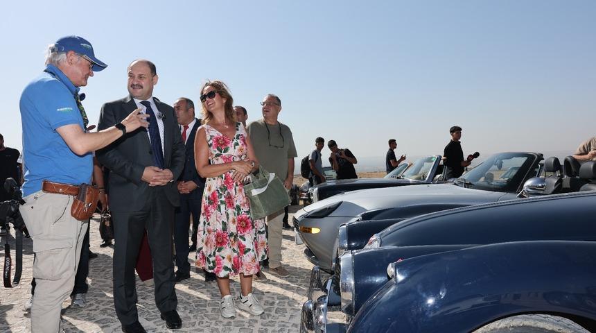 Dünyanın en eski araçları dünyanın en eski yerinde... Silk Route 2025 Şanlıurfa'ya geldi! 