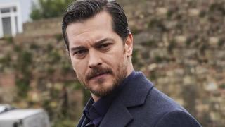 Çağatay Ulusoy'un 'Uykucu' imajı! Saçları beyazladı