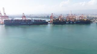 Kapasitesi artırılan Mersin Limanı'nın yeni terminaline 400 metrelik gemi yanaştı