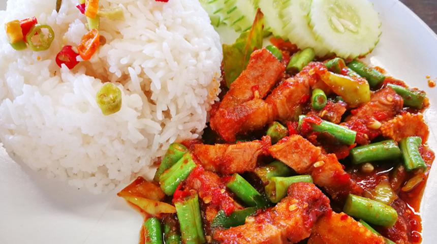 Acılı dana sote tarifi! Dünyadan acılı yemekler: Tayland mutfağından Nua pad prik nasıl yapılır, püf noktası nedir? Tayland usulü acılı dana sote tarifi…