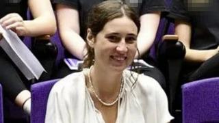 O ülke bu skandalı konuşuyor: Erkek öğrencilere cinsel tacizde bulunmuş! Yemek masasında babası fark edince...