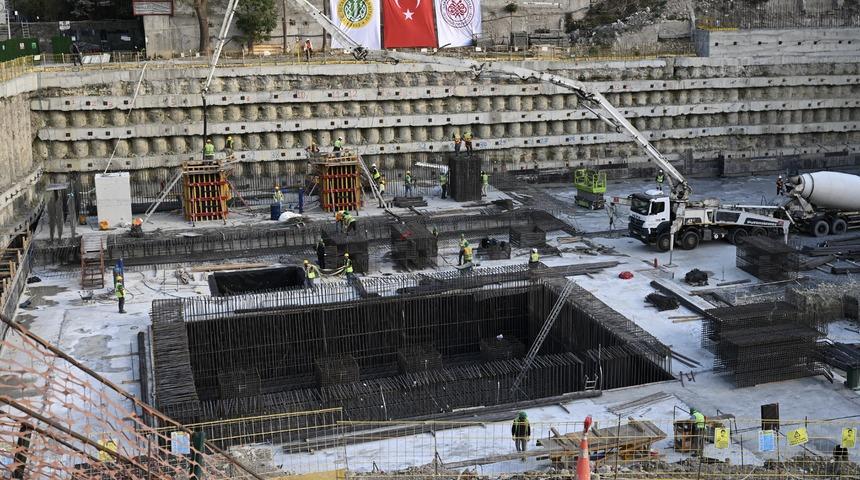 İstanbul Üniversitesi Cerrahi Bilimler Hastanesi'nin temel atma töreni gerçekleştirildi