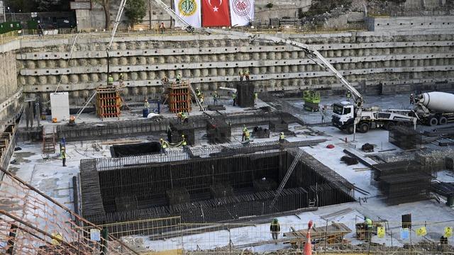 İstanbul Üniversitesi Cerrahi Bilimler Hastanesi'nin temel atma töreni gerçekleştirildi