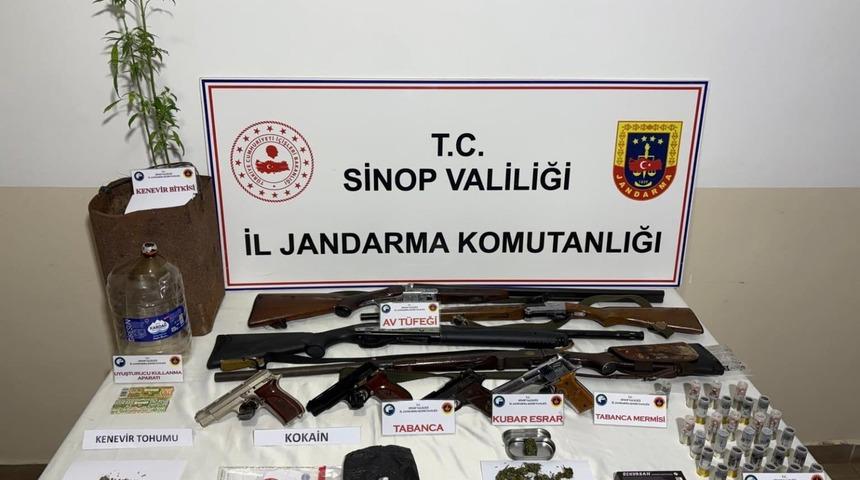 Sinop’ta uyuşturucu operasyonunda 2 zanlı gözaltına alındı