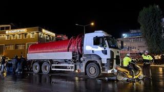 İzmir'de vidanjörle çarpışan motosikletin sürücüsü hayatını kaybetti