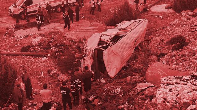 Son dakika! Mersin'de katliam gibi kazada kahreden detay! 4 kişi öldü, 19 yaşındaki sürücü ehliyetsiz çıktı